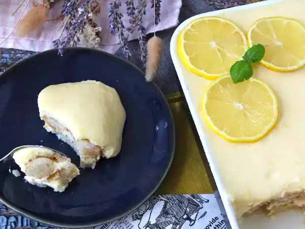 This lemon tiramisu is the best thing that could happen to your summer!