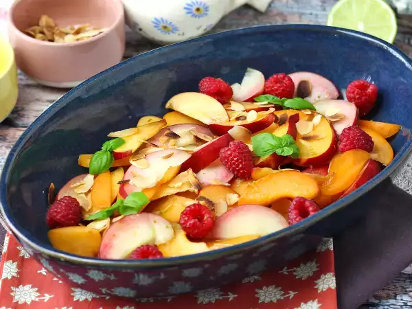 These 2 colorful and refreshing fruit salads will transform your summer!