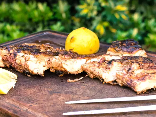 Barbecue with mosquitoes, never again! This lemon trick is foolproof and adds flavor to the meat
