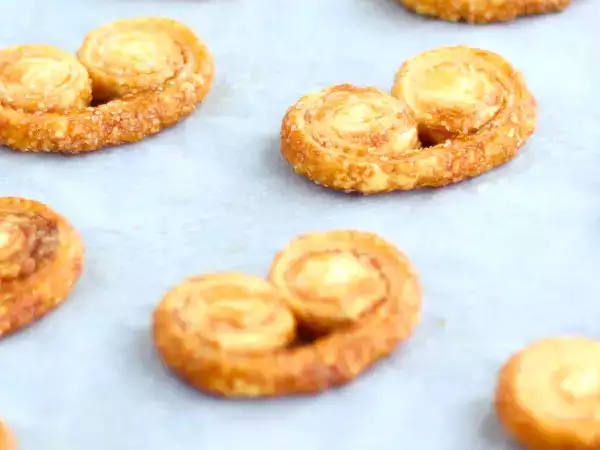 We found the 6 best homemade back-to-school snacks! Tried, tested, and approved by kids and parents