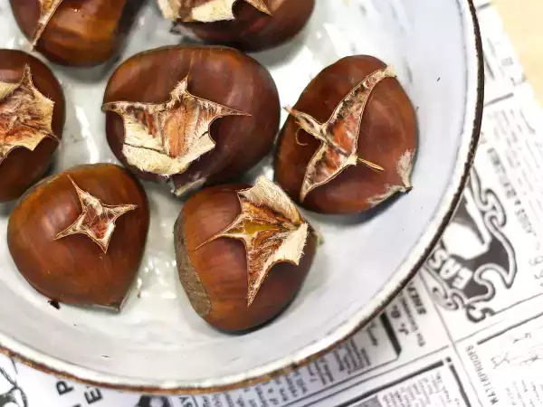 Chestnuts in the microwave? This 7-minute trick will change how you do winter snacks forever