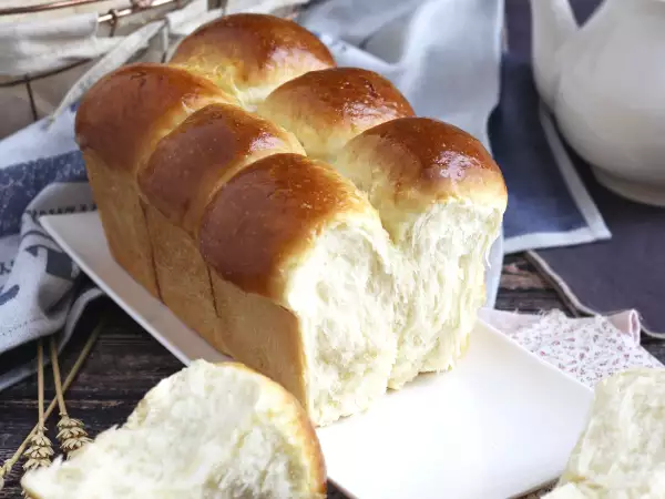 How to prepare the fluffiest French brioche: step-by-step recipe for a perfect result
