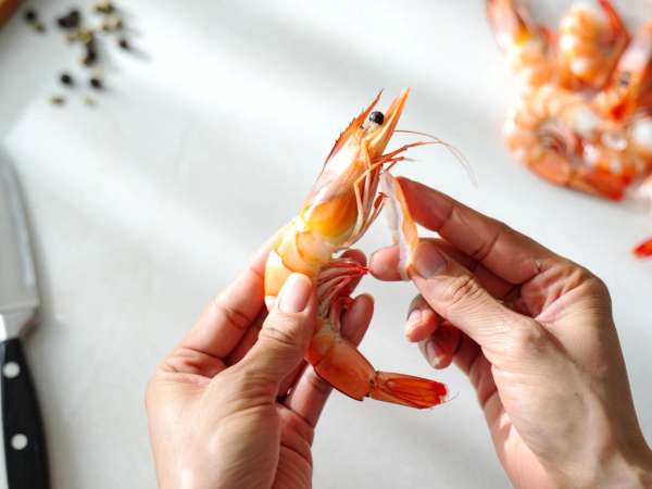 This is the simple trick for cleaning shrimp that will change your life forever
