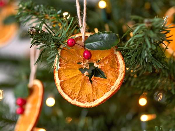 How to make dried oranges for Christmas decorations (and make your house smell festive)