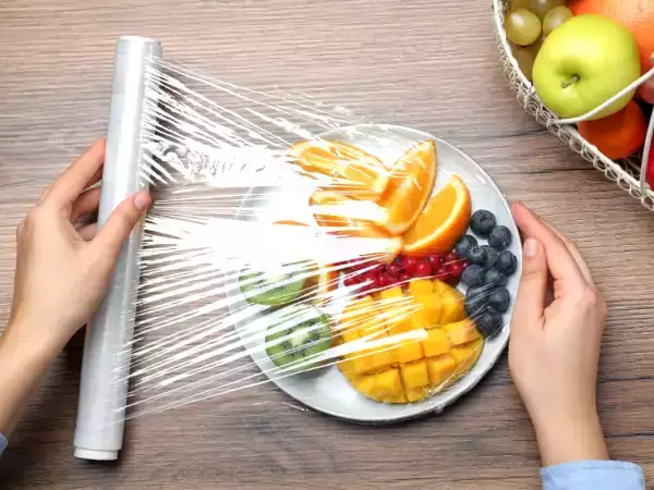 Plastic wrap is not a good idea: here's why you shouldn't use it directly on food anymore