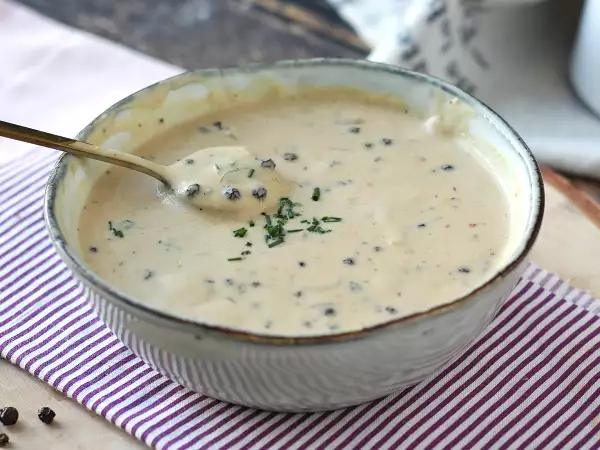 This sauce will go perfectly with your red Christmas meat