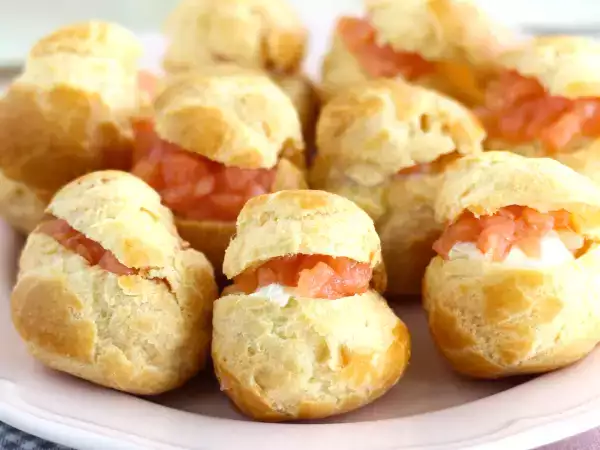 Want to impress this season? These gourmet mini choux are elegant, festive, and totally crowd-pleasing