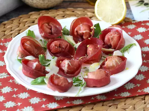 Stuffed bresaola tortelloni: the wow effect cold appetizer perfect for the Holidays