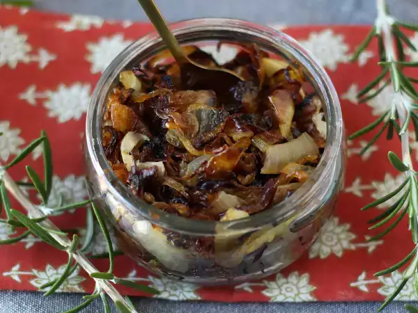 Onion confit: easy, inexpensive and ideal for festive meals