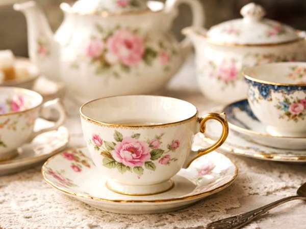 How to preserve your grandmother's porcelain cups (and avoid irreversible damage)
