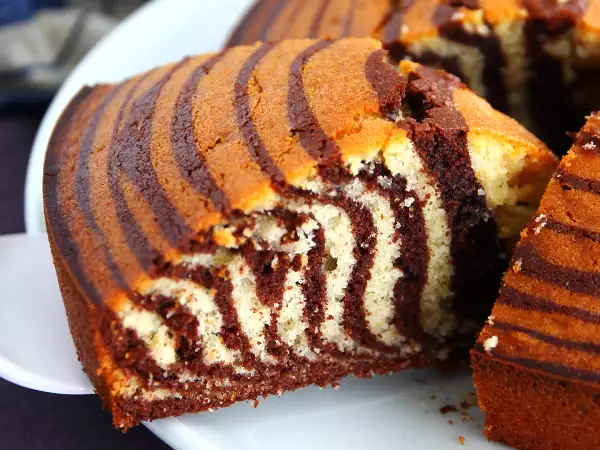 From cake to crepe: 7 marble-effect recipes that are too beautiful to ignore