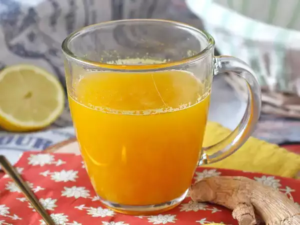 Planning brunch? These 11 cold drinks are always a hit!