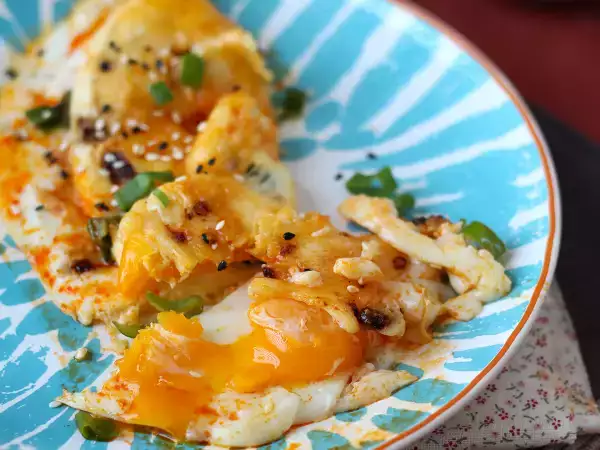 Do you have 2 eggs and little time? This recipe saves your dinner (and maybe breakfast, too!)