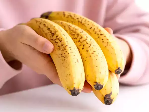Stop bananas turning black: proven tricks to slow ripening, store correctly and extend freshness