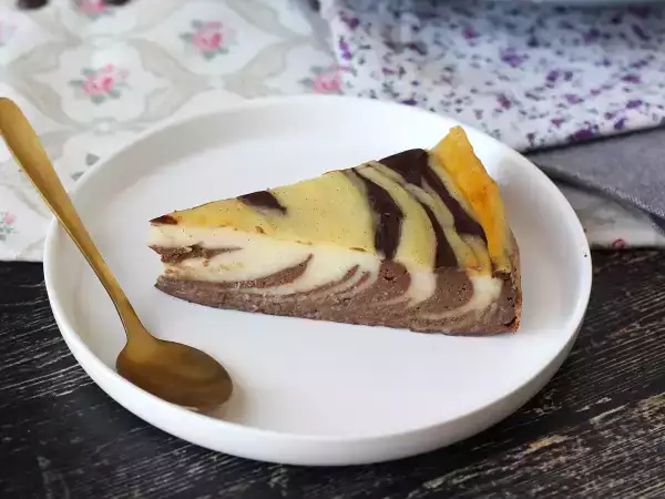 Daily Menu, april 26: Savor the flavors with fish cakes, spinach chicken curry, and marbled flan