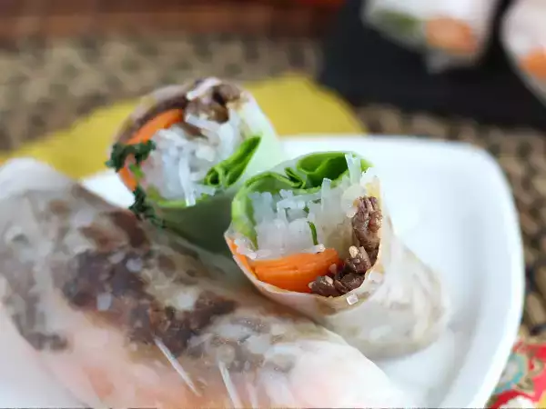 Daily Menu, may 4: Delightful spring rolls, hearty cuttlefish stew, and irresistible fig cookies