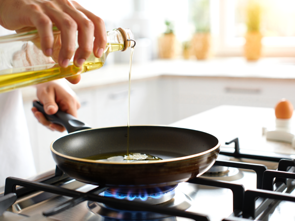 Not all oils are equal: this simple guide helps you pick the right one for your health
