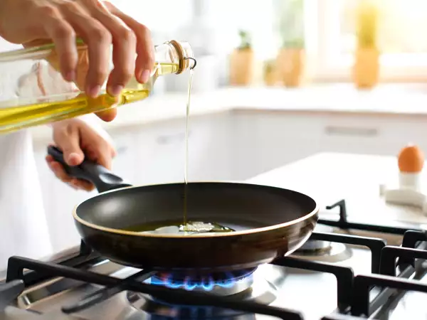 Not all oils are equal: this simple guide helps you pick the right one for your health