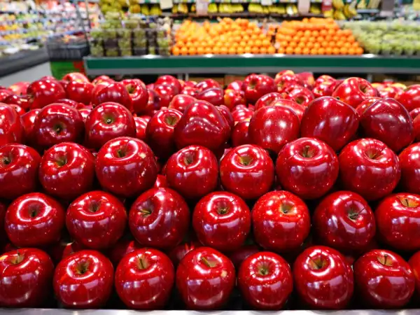 Why supermarket apples are so shiny? What experts say about wax, pesticides, safety and washing