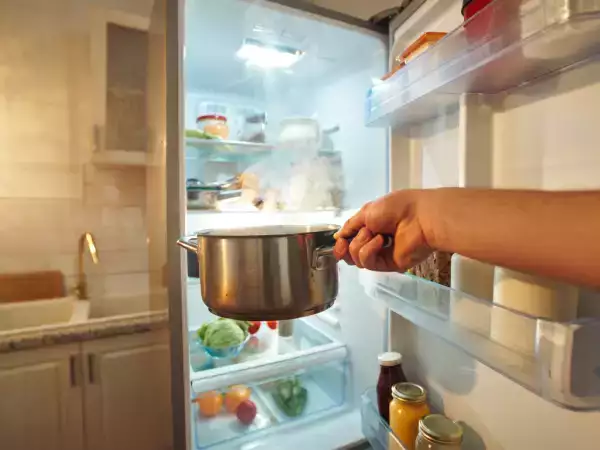 Why you should cool a saucepan of leftovers before refrigerating: smarter, safer kitchen habit