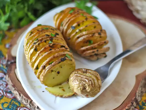 June 7th daily menu: from crispy starters to sweet desserts, a delightful culinary journey