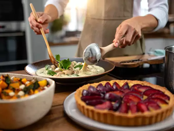 June 26 daily menu: savor creamy starters, enjoy the middle courses, and end with sweet desserts
