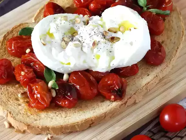 Mozzarella vs burrata vs stracciatella: how to spot the differences and lift your recipes with ease