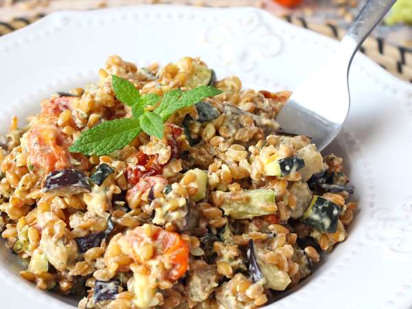 Why farro is the summer salad secret that fills you up, refreshes lunch and wins everyone over
