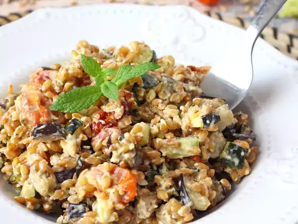 Why farro is the summer salad secret that fills you up, refreshes lunch and wins everyone over
