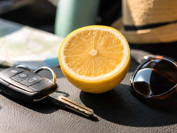 Smelling lemon to prevent car sickness: when it helps, how to do it correctly and what to expect