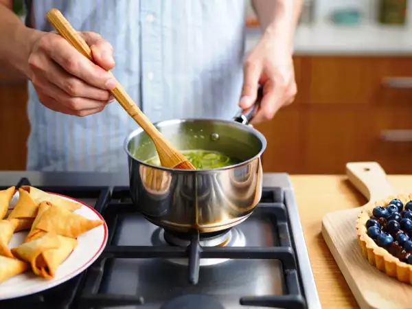 Daily menu, August 3rd: delightful mackerel samosas, savory bitter gourd soup, and a refreshing blueberry tart