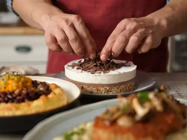 Daily menu, August 7: a delightful cheesy dip, savory chicken chop, and indulgent Kitkat cake