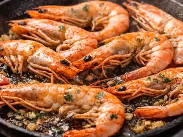 Cooking shrimp with shells on: the surprising outcome that even experienced cooks say surprised them