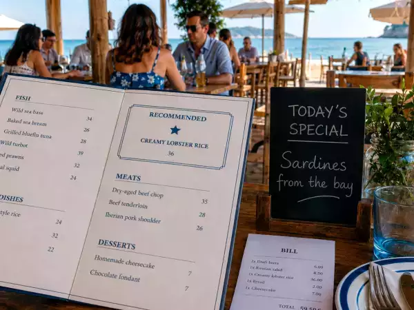 11 psychological tricks restaurants and beach bars use to make you spend more: how to spot them