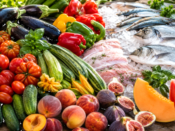 Save money in August: choose these seasonal fruits, vegetables and fish for peak taste and value