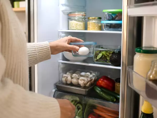How long can you keep hard-boiled eggs in the refrigerator? Simple tips to store them safely