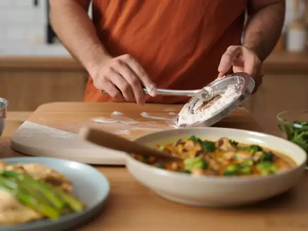Daily menu, August 19: a delightful trio of broccoli soup, chicken with asparagus, and gourmet muffins