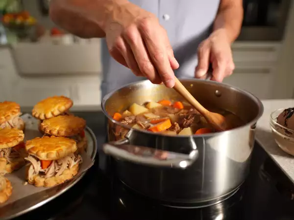 Daily menu, August 31: indulge in mini turkey pot pies, hearty pot-au-feu, and decadent double chocolate cheesecake ice cream