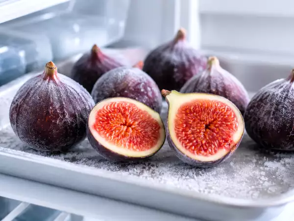 How to freeze figs at the end of summer: the simple, often-skipped step that keeps them tasting fresh