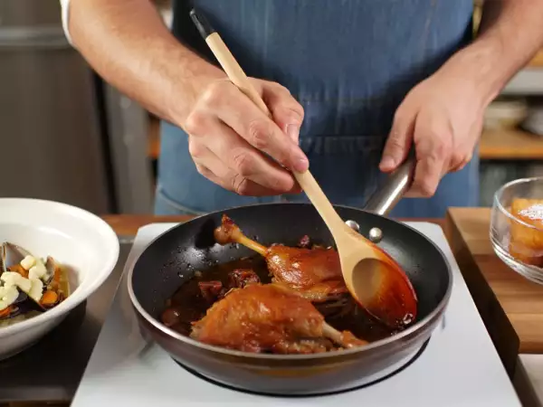 Daily menu, September 13: baked nz mussels, duck delight, and fried milk treats