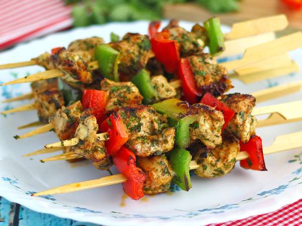 How to build a light, filling meal with grilled dishes and salads so you won't feel hungry afterward