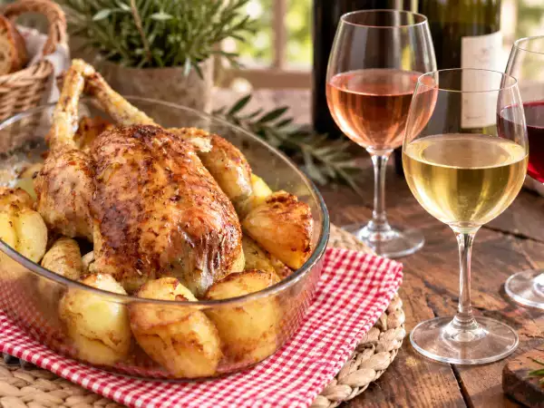 Discover 5 Italian wines that bring out the flavor of chicken and turn dinner into a special memory