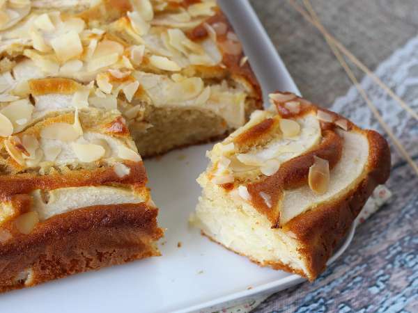 Why pears and almonds go so well together: the recipes that best show it