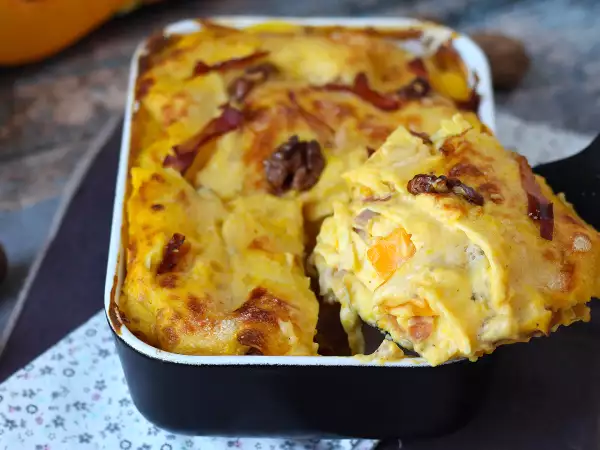 Need a cozy fall Sunday dinner? this pumpkin lasagna brings the comfort