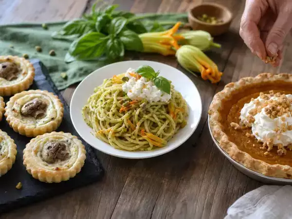 Daily menu, October 26: Halloween mushroom tarts, squash blossom pasta and pumpkin apple butter pie