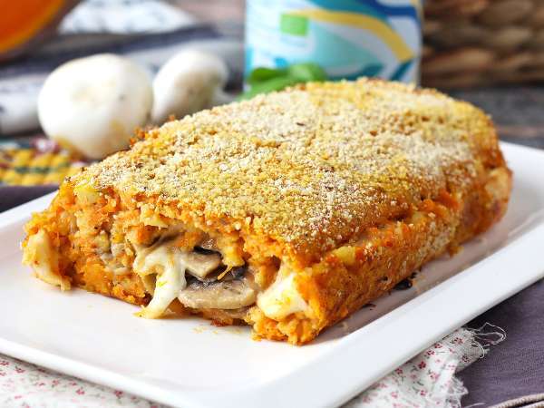 A cozy autumn dinner: easy oven-baked meatloaf with a melt-in-your-mouth center for cooler evenings
