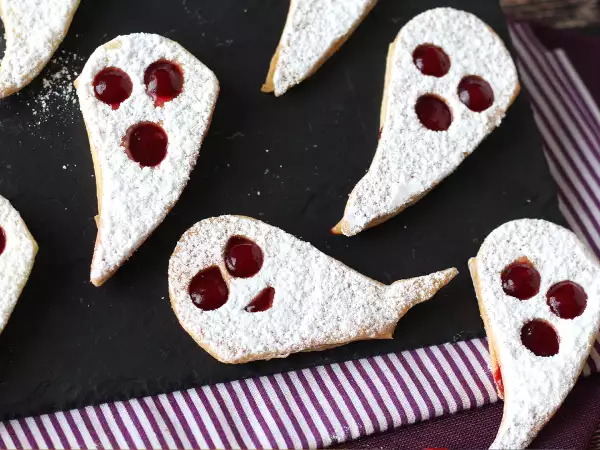 Need easy Halloween desserts with real wow factor? These spooky sweets bring the ghosts, monsters and chocolate