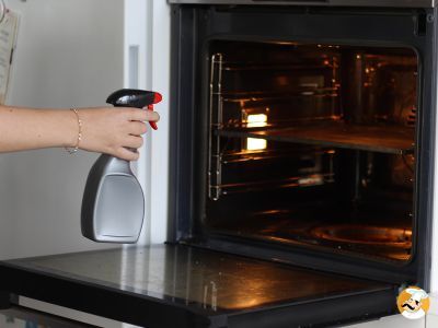 3 Chemical-free ways to clean your oven!