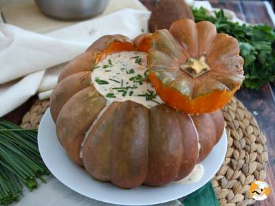 Cutting pumpkin with the skin on will never be a problem again: check out this simple and quick trick!