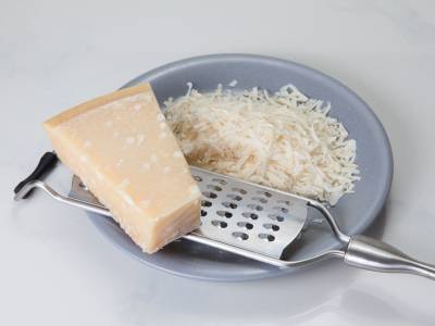 Always perfect grated parmesan cheese: 5 tips for ideal storage